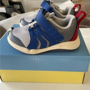 Stride Rite Sneaker, size 5M